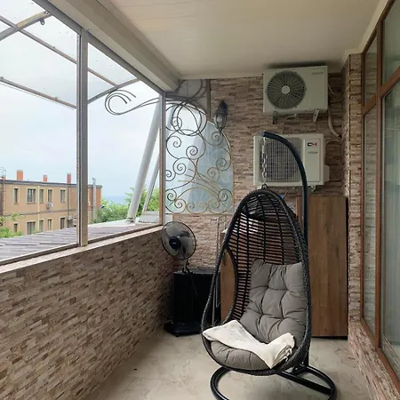 аркадійський палац з терасою Apartamento Odesa
